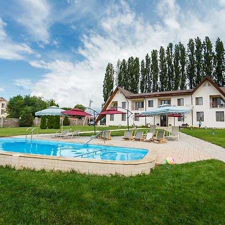 Dolinnka Hotel Cholpon-Ata Esterno foto