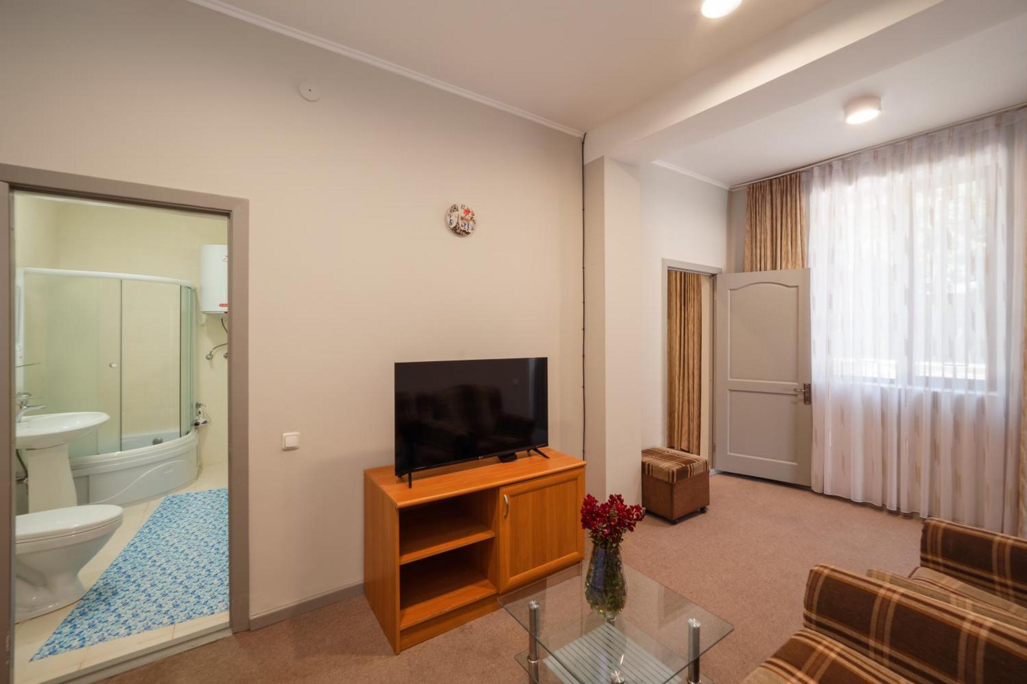 Dolinnka Hotel Cholpon-Ata Esterno foto