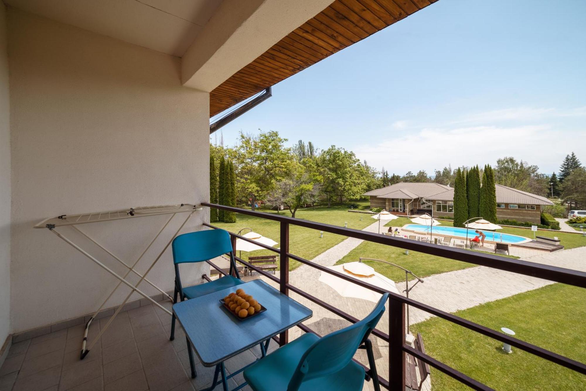 Dolinnka Hotel Cholpon-Ata Esterno foto