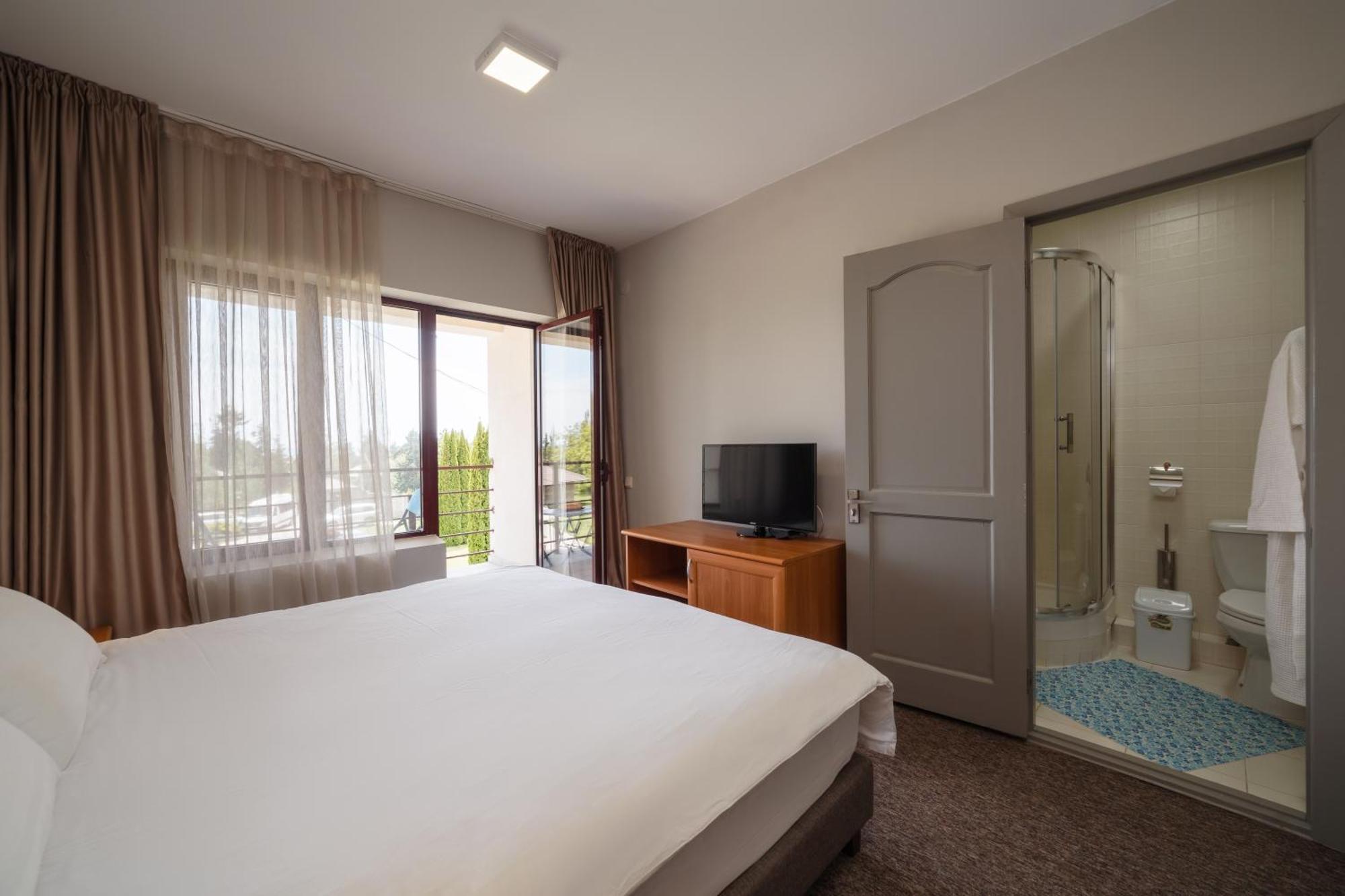 Dolinnka Hotel Cholpon-Ata Esterno foto