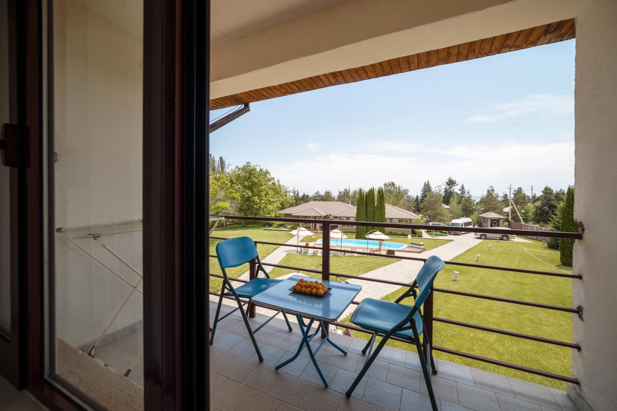 Dolinnka Hotel Cholpon-Ata Esterno foto
