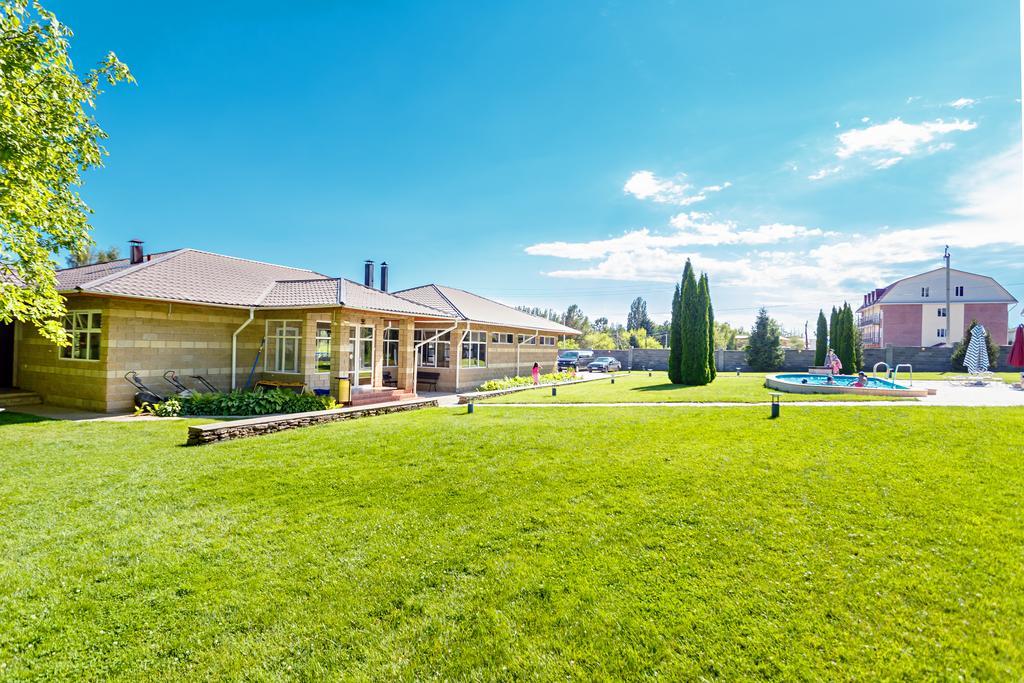 Dolinnka Hotel Cholpon-Ata Esterno foto