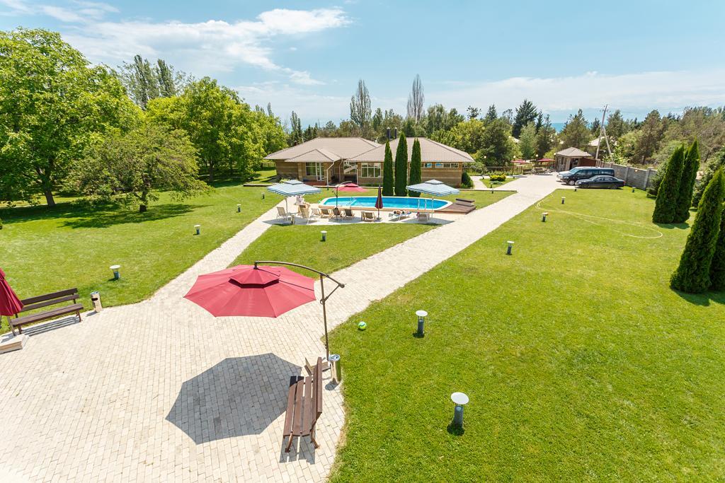 Dolinnka Hotel Cholpon-Ata Esterno foto