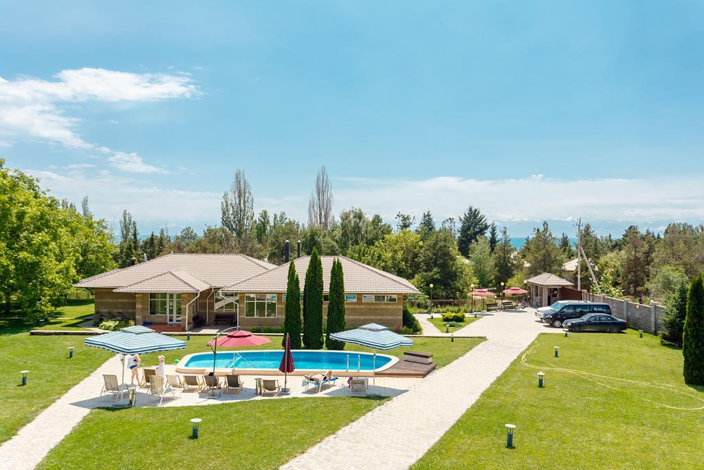 Dolinnka Hotel Cholpon-Ata Esterno foto