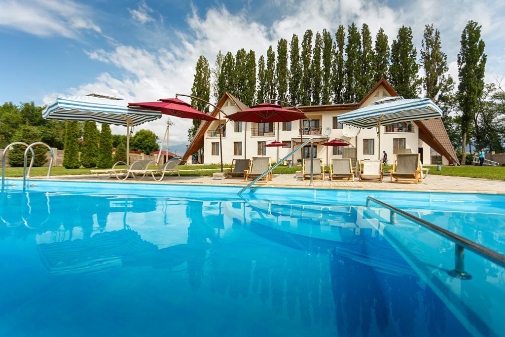 Dolinnka Hotel Cholpon-Ata Esterno foto