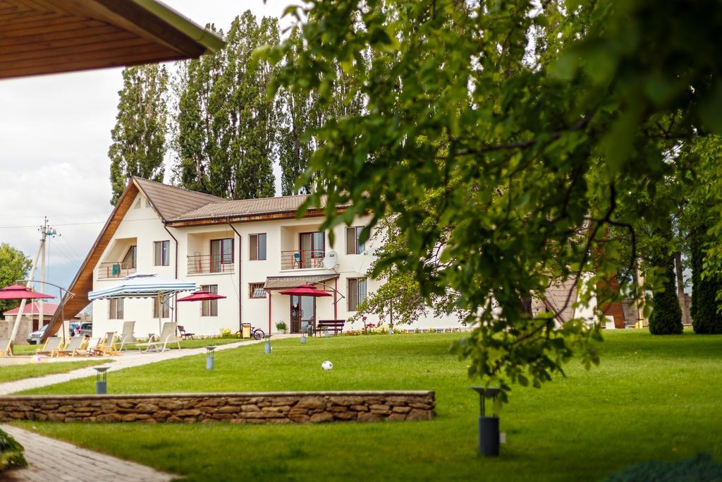 Dolinnka Hotel Cholpon-Ata Esterno foto